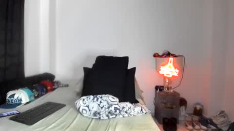 Snapshot of pikoro_gomez chatting on May 27, 1:57 am pikoro_gomez online show from May 27, 1:57 am