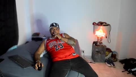 Snapshot of pikoro_gomez chatting on July 7, 12:13 am pikoro_gomez online show from July 7, 12:13 am