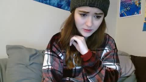 Snapshot of pillogoddess chatting on January 9, 7:40 pm PilloGoddess online show from January 9, 7:40 pm
