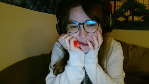 Snapshot of pillogoddess chatting on January 25, 6:55 am PilloGoddess online show from January 25, 6:55 am