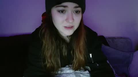 Snapshot of pillogoddess chatting on February 10, 8:53 am PilloGoddess online show from February 10, 8:53 am