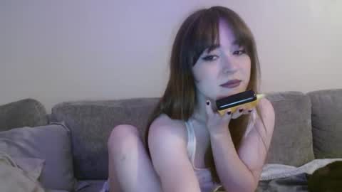 Snapshot of pillogoddess chatting on March 5, 5:29 am PilloGoddess online show from March 5, 5:29 am