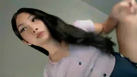 Snapshot of pillow_whispers chatting on June 10, 1:32 pm jane online show from June 10, 1:32 pm