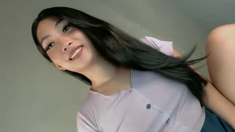 Snapshot of pillow_whispers chatting on June 22, 3:42 pm jane online show from June 22, 3:42 pm