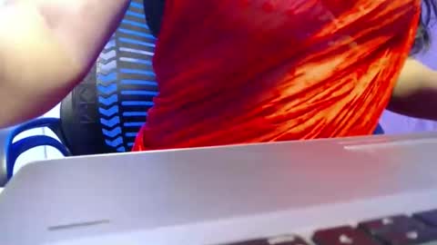 Snapshot of pilowprincess chatting on April 18, 7:07 pm Sayra online show from April 18, 7:07 pm
