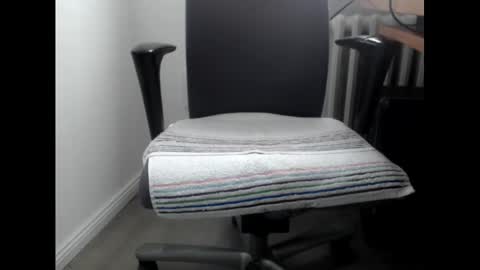 Snapshot of pimmel10 chatting on February 25, 1:17 pm pimmel10 online show from February 25, 1:17 pm