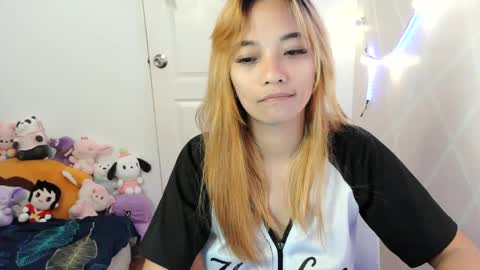 Snapshot of pinay_beauty14 chatting on January 11, 4:27 am pinay beauty14 online show from January 11, 4:27 am