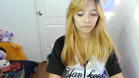 Snapshot of pinay_beauty14 chatting on January 23, 2:39 pm pinay beauty14 online show from January 23, 2:39 pm