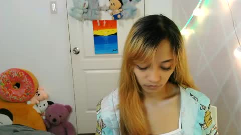 Snapshot of pinay_beauty14 chatting on January 30, 2:36 pm pinay beauty14 online show from January 30, 2:36 pm