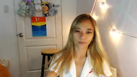 Snapshot of pinay_beauty14 chatting on February 28, 2:09 am pinay beauty14 online show from February 28, 2:09 am