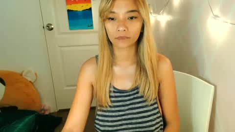 Snapshot of pinay_beauty14 chatting on February 28, 9:33 pm pinay beauty14 online show from February 28, 9:33 pm