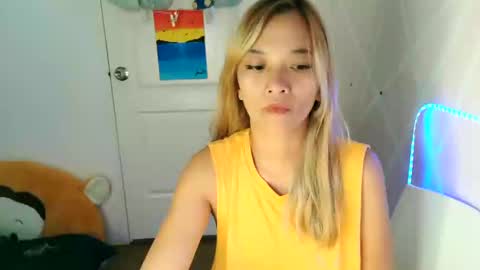 Snapshot of pinay_beauty14 chatting on March 11, 3:45 pm pinay beauty14 online show from March 11, 3:45 pm