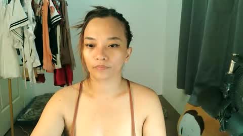 Snapshot of pinay_beauty14 chatting on April 15, 7:58 pm pinay beauty14 online show from April 15, 7:58 pm