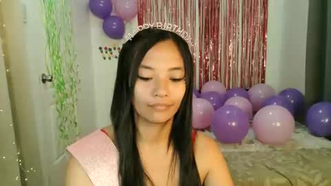 Snapshot of pinay_beauty14 chatting on May 14, 12:06 am pinay beauty14 online show from May 14, 12:06 am
