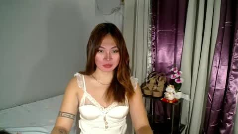 Snapshot of pinay_jenxx chatting on February 7, 9:16 am Jen online show from February 7, 9:16 am