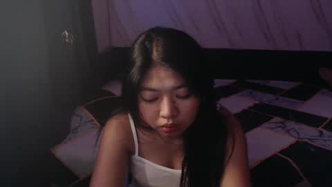 Snapshot of pinay_mariexxx chatting on March 16, 12:53 pm pinay_mariexxx online show from March 16, 12:53 pm
