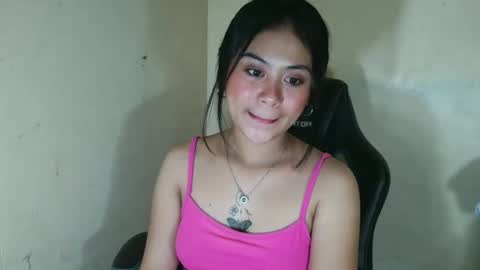 Snapshot of pinay_shinexxx chatting on March 16, 6:06 am pinay_shinexxx online show from March 16, 6:06 am