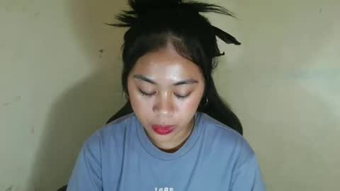 Snapshot of pinay_shinexxx chatting on March 17, 7:55 am pinay_shinexxx online show from March 17, 7:55 am