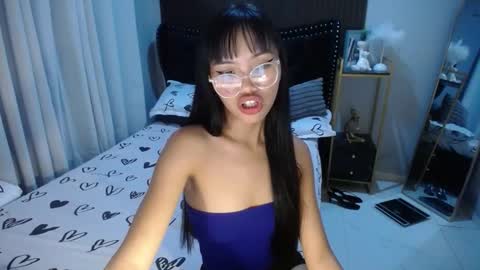 Snapshot of pinay_slutx chatting on February 17, 9:35 am dee online show from February 17, 9:35 am