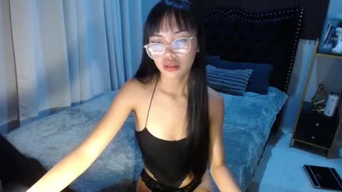 Snapshot of pinay_slutx chatting on February 24, 10:26 am dee online show from February 24, 10:26 am