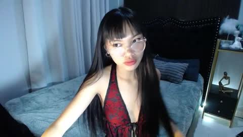 Snapshot of pinay_slutx chatting on March 10, 9:32 am dee online show from March 10, 9:32 am