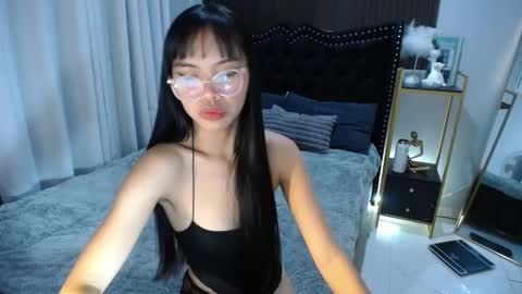 Snapshot of pinay_slutx chatting on March 12, 5:49 pm dee online show from March 12, 5:49 pm