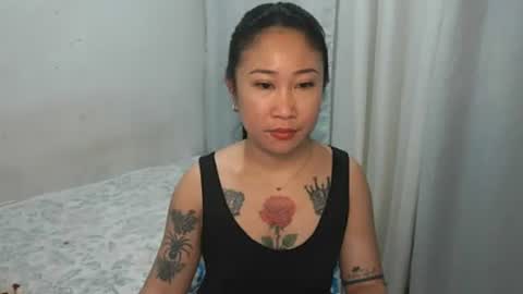 yumie  online show from March 21, 9:18 pm