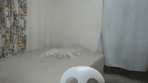 Snapshot of pinayhotty_yumie chatting on May 14, 1:45 am yumie online show from May 14, 1:45 am
