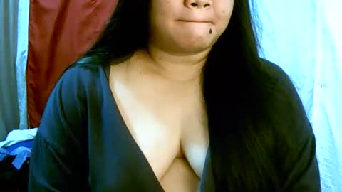 Snapshot of pinayjona chatting on October 18, 12:39 pm pinayjona online show from October 18, 12:39 pm