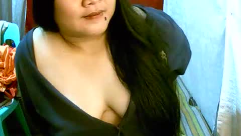 Snapshot of pinayjona chatting on October 23, 10:36 am pinayjona online show from October 23, 10:36 am