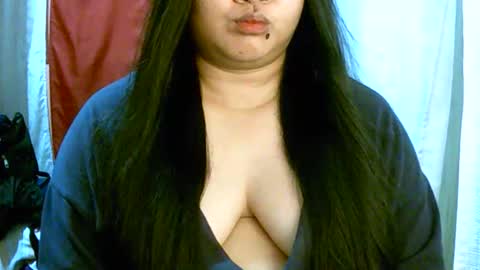 Snapshot of pinayjona chatting on October 27, 11:47 am pinayjona online show from October 27, 11:47 am