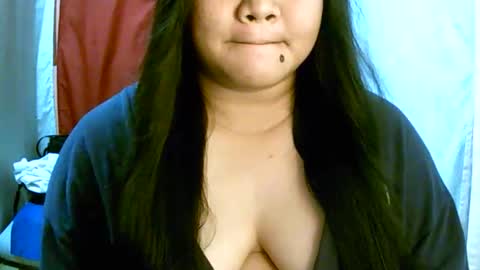 Snapshot of pinayjona chatting on November 2, 12:18 pm pinayjona online show from November 2, 12:18 pm