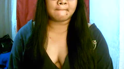 Snapshot of pinayjona chatting on November 27, 11:23 am pinayjona online show from November 27, 11:23 am