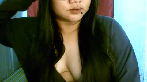 Snapshot of pinayjona chatting on December 16, 11:37 am pinayjona online show from December 16, 11:37 am