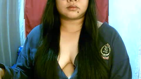 Snapshot of pinayjona chatting on December 18, 12:00 pm pinayjona online show from December 18, 12:00 pm