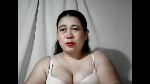 pinaymama12345 online show from February 19, 11:34 pm