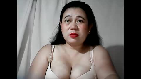 pinaymama12345 online show from February 22, 11:14 pm