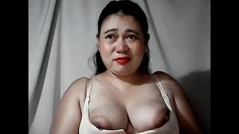 pinaymama12345 online show from May 6, 10:48 pm