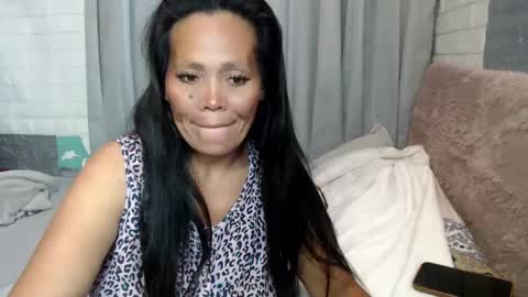 vangie online show from February 8, 5:29 am