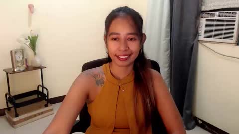 pinaymorena_renelda online show from November 7, 5:40 am