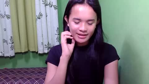 pinaymorena_rhowe online show from January 10, 8:29 am