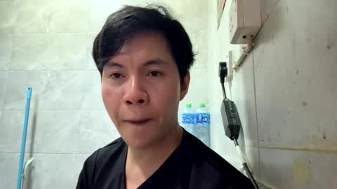 Snapshot of pinayviceversats chatting on October 27, 9:57 am trisha online show from October 27, 9:57 am