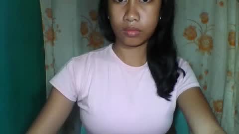 Snapshot of pinayxx_angel chatting on January 14, 4:01 pm pinayxx_angel online show from January 14, 4:01 pm