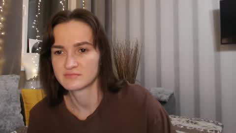       online show from December 1, 5:24 pm
