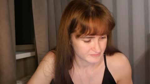 Snapshot of pineapple__mood chatting on April 4, 5:10 pm online show from April 4, 5:10 pm