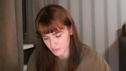 Snapshot of pineapple__mood chatting on May 1, 5:50 pm online show from May 1, 5:50 pm