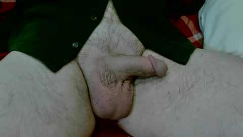 Snapshot of pinewoodman chatting on January 3, 6:55 am pinewoodman online show from January 3, 6:55 am
