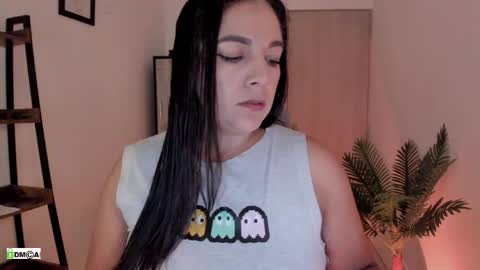 Snapshot of pink_kitten_ chatting on May 29, 12:25 pm Eli online show from May 29, 12:25 pm
