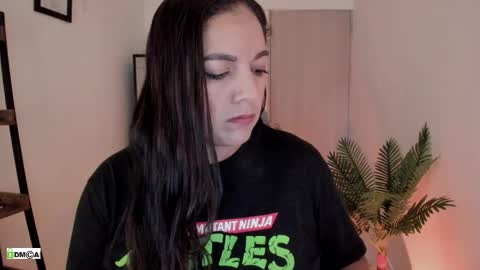 Snapshot of pink_kitten_ chatting on May 31, 12:56 pm Eli online show from May 31, 12:56 pm