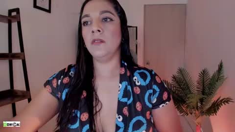 Snapshot of pink_kitten_ chatting on June 14, 2:52 pm Eli online show from June 14, 2:52 pm
